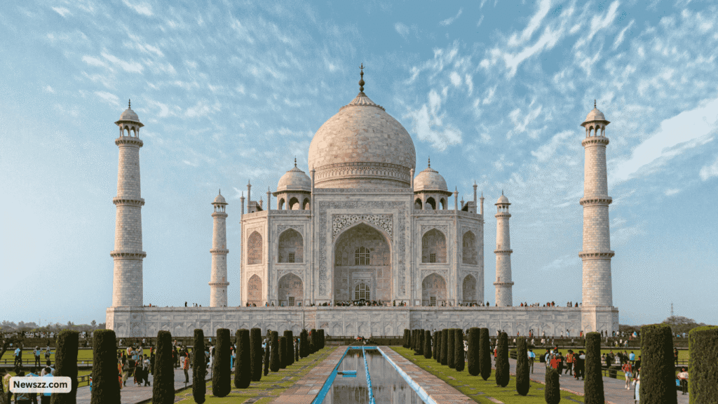 Travel Guide to Agra
