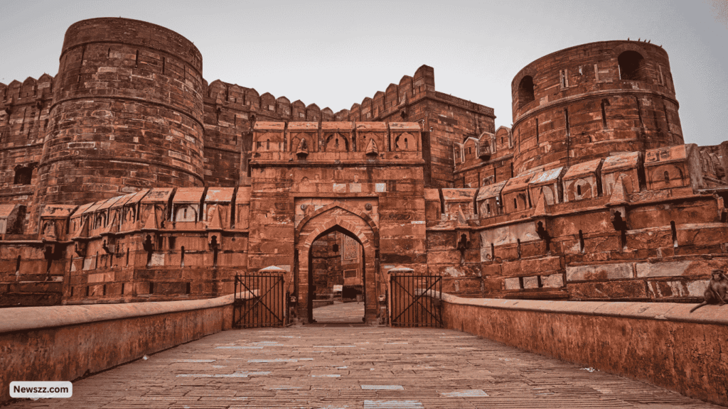 Travel Guide to Agra